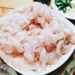 어제 서울 출장 갔다가 밤에 지인들과 마포역가서 갈매기살이랑 껍데기요. 완전 맛나더라구요. 오늘 내려와서 집서 광어회 먹다 매운탕 시원하게... 