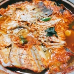 밤에 지인들과 마포역가서 갈매기살이랑 껍데기요. 완전 맛나더라구요. 오늘 내려와서 집서 광어회 먹다 매운탕 시원하게 끓여 한잔중입니다^^ 