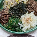 오늘 낼보름 음식 많이들 드시고요... 전낼부럼깨고 막걸리 먹을려구요..ㅎㅎ 허리 다리 뽀사질라네요..ㅋㅋ 