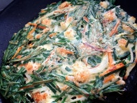 김치흰대부분 쫑쫑 썰고 물(✔+군내나는 김칫국물은 안되요.그러나... 대신 그 동생을 위해 늦게 돌아올 그 동생 저녁 식탁에 먹을수 있게 반찬... 