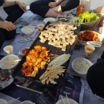 옥상에서 친구들과 고기파티♥ 오늘 날씨가 정말 좋네요~ㅎㅎ 