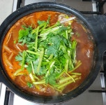 오늘은 오전에 시장갔다 아귀가 넘 싱싱해보이길래 사다가 아귀매운탕으로 변신요🐟🐟 무 등뿍..미나리.쑥갓 조금씩넣고 파.청양썰어넣었어요... 