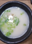 할아버지 돌아가시고 힘들어하시는 아빠.엄마 모시고 여행다녀왔어요 한 4~5일 주방에 안들어왔더니... 먹을만한게 없어 얼려놨던 곰탕녹이고...... 