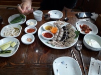 개성순대 마산 가포맛집 찬바람나는 계절에 더더욱 찾게되는 순대전골이죠 라면사리,우동사리 하나씩 넣어먹고 마무리는 탄수화물 볶음밥이죠ㅋ... 