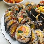 근데 왜 그냥 라면을 끓여주기 싫은건지....좀 더 건강하게 끓여 주고... 역시 분식!! 요즘 한국 입춘이 지난 지금이 더 춥다고 하는데 건강 꼭... 