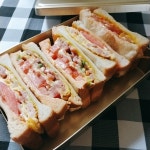 🌮 아!!! 참참~~~~^^ 샌드위치도 쌌어용~~^^ 확실히 토마토를 넣어야 맛있드라구용~^^♡♡ 🥰 