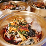 모밀국수를 거부 아직 이 맛을 잘 몰라요. 그래도 강행했던건 매일 아이들 위주로 식사 준비해 남자3호가 삐질것 같았음. 다른날보다 조뮤이은... 