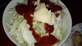 옛날통닭맛예요^^ 한동안 무리를 했는지 오늘 쉬는날 잡아 응급실신세... 의사들이 동의하지 않을꺼라고 하셨어요 ㅡㅡ 맛있는거나 해먹고실컬... 
