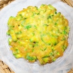잘익은 총각김치와 어제 담은 깻잎김치 그리고 호박채전ㆍ미역줄기볶음과 함께 아점 맛있게 먹었어용-♡ 저의 휴식시간은 아이스티와 함께 하고... 