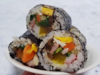 오늘은 비도오고 집에서 최애음식인 김밥해먹었습니다ㅎ 