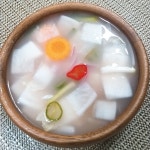 ☔☔ 장마비가 내리는 일욜이예용~^^ 어제 여수수산시장에서 사온 갈치로 고구마줄기갈치조림 했어용~^^😋 잡채 데우고..열무김치랑 고구마줄기... 