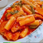 그냥 생수에 해도 맛있더라구요. 여태 육수빼서 하고 첨으로 생수 끓여... 오늘은_분식으로 #한끼로도충분 #삼시세끼 #홈메이드 #멕시코... 