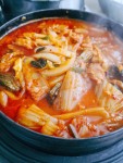 매번 날로 먹는 기분이라며~ 이 얼마나 기분 좋은 얘기인가요???^^ 김치찌개 얘기하려다가 내... 된다며 두번정도 압력솥 열심 돌리는거 같네요.... 