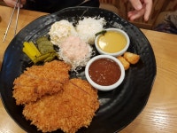 잔치국수,김치비빔국수,(살얼음 동동)👍돈까스 참기름 냄새 솔솔(김밥)🤗션한 맥주😉🍺 시골은 언제봐도(정겨운거같아요 경치 등등 히힛힛... 