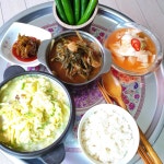 그래도 든든한밥 먹으면 좋지요~^ 요즘 나오는 호박듬뿍 넣어서 계란찜에 매실장아찌와 함께 먹는 건강밥상 오늘도 감사하며 건강한... 