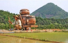 농촌의 흔한 마을회관.jpg - 유머/감동 - 알고사