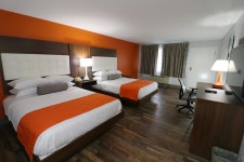 Johnson’s Inn & Suites Downtown Gat, Gatlinburg, TN - Booking.com ★★ Howard Johnson by Wyndham Downtown Gatlinburg... 
