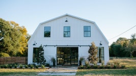 Barn Beautified Into a Gorgeous Modern Home (PHOTOS) | The Weather Channel Barn Beautified Into a Gorgeous Modern Home (PHOTOS)
