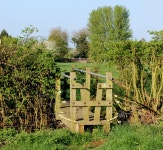 Footpath west of Kites Hardwick (6) © Andy F cc-by-sa/2.0 :: Geograph Britain and Ireland Footpath west of Kites Hardwick (6)... 