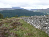 Fine dry stone wall © Russel Wills cc-by-sa/2.0 :: Geograph Britain and Ireland Fine dry stone wall &copy; Russel Wills cc-by-sa/2.0