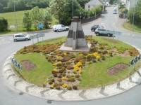 Beacon sculpture, Albion Road... © Jaggery cc-by-sa/2.0 :: Geograph Britain and Ireland Beacon sculpture, Albion Road...... 