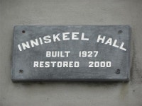 Plaque, Inniskeel Hall © Kenneth Allen cc-by-sa/2.0 :: Geograph Britain and Ireland Plaque, Inniskeel Hall &copy; Kenneth  Allen... 