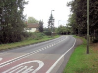 A339 beside Cheam School © Stuart Logan cc-by-sa/2.0 :: Geograph Britain and Ireland A339 beside Cheam School &copy; Stuart... 