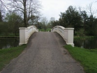 River Lambourn Bridge © Shaun Ferguson cc-by-sa/2.0 :: Geograph Britain and Ireland River Lambourn Bridge &copy; Shaun Ferguson... 