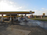 Shell Filling Station © David Dixon cc-by-sa/2.0 :: Geograph Britain and Ireland Shell Filling Station &copy; David Dixon cc-by... 