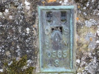 Ordnance Survey Flush Bracket S0565 © Peter Wood cc-by-sa/2.0... Ordnance Survey Flush Bracket S0565 &copy; Peter Wood cc-by-sa/2.0