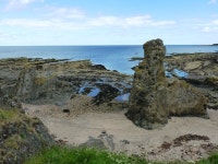 The Rock and Spindle at Kinkell Ness © Richard Law cc-by-sa/2.0 :: Geograph Britain and Ireland The Rock and Spindle at Kinkell... 