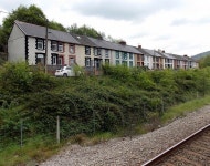 Long row of houses in Brynhyfryd... © Jaggery :: Geograph Britain and Ireland Long row of houses in Brynhyfryd... &copy; Jaggery