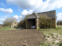 Stone barn, Charlham Farm © Vieve Forward :: Geograph Britain and Ireland Stone barn, Charlham Farm &copy; Vieve Forward