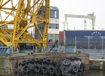 Floating crane, Belfast © Rossographer cc-by-sa/2.0 :: Geograph Britain and Ireland Floating crane, Belfast &copy; Rossographer... 