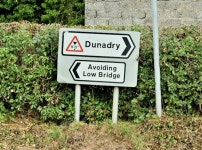 Avoiding low bridge sign, Dunadry... © Albert Bridge :: Geograph Britain and Ireland Avoiding low bridge sign, Dunadry...... 