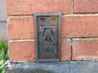 Ordnance Survey Flush Bracket G3149 © Peter Wood cc-by-sa/2.0... Ordnance Survey Flush Bracket G3149 &copy; Peter Wood cc-by-sa/2.0