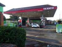 Texaco filling station, Tolladine Road © Chris Allen cc-by-sa/2.0 :: Geograph Britain and Ireland Texaco filling station... 