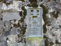 Ordnance Survey Flush Bracket G1211 © Peter Wood cc-by-sa/2.0... Ordnance Survey Flush Bracket G1211 &copy; Peter Wood cc-by-sa/2.0