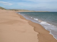 The beach at Craigewan © Oliver Dixon :: Geograph Britain and Ireland The beach at Craigewan &copy; Oliver Dixon
