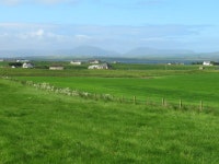 Across the fields from North Bigging © Gordon Hatton cc-by-sa/2.0 :: Geograph Britain and Ireland Across the fields from North... 