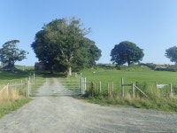 Farm entrance on the north side of the... © Eric Jones cc-by-sa/2.0 :: Geograph Britain and Ireland Farm entrance on the north... 