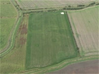 Barlings and Stainfield Barrow Cemetery:... © Simon Tomson cc-by-sa/2.0 :: Geograph Britain and Ireland Barlings and Stainfield... 