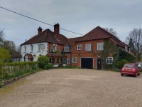 The Furze Bush Inn, Ball Hill © Oscar Taylor :: Geograph Britain and Ireland The Furze Bush Inn, Ball Hill &copy; Oscar Taylor