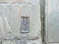 O.S Flush Bracket Benchmark © David Bremner cc-by-sa/2.0 :: Geograph Britain and Ireland O.S Flush Bracket Benchmark... 