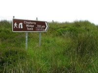 Clogherny Wedge Tomb sign (C) Kenneth  Allen :: Geograph Britain and Ireland Clogherny Wedge Tomb sign (C) Kenneth  Allen
