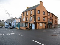 Loughbawn Hotel, Killashandra, Co.... © Peter Gerken cc-by-sa/2.0 :: Geograph Britain and Ireland Loughbawn Hotel, Killashandra... 