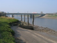 Ruined Jetty by the River Dee © John S Turner cc-by-sa/2.0 :: Geograph Britain and Ireland Ruined Jetty by the River Dee... 