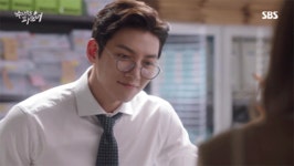스퀘어 - 호텔은 가끔 이용하구요? / 아뇨 전 주로 모텔을 이...용...gif