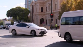 Adelaide taxis should be fully accessible, disability advocacy group urges ahead of SA budget- 헤럴드경제 Adelaide taxis... 
