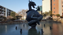 오늘자 찰지게 얼어버린 흑석의 청룡탕 | 오르비 오늘자 찰지게 얼어버린 흑석의 청룡탕 - 오르비